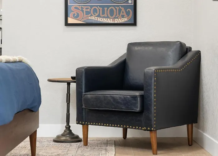The Moro | Sequoia Motel Rm3
